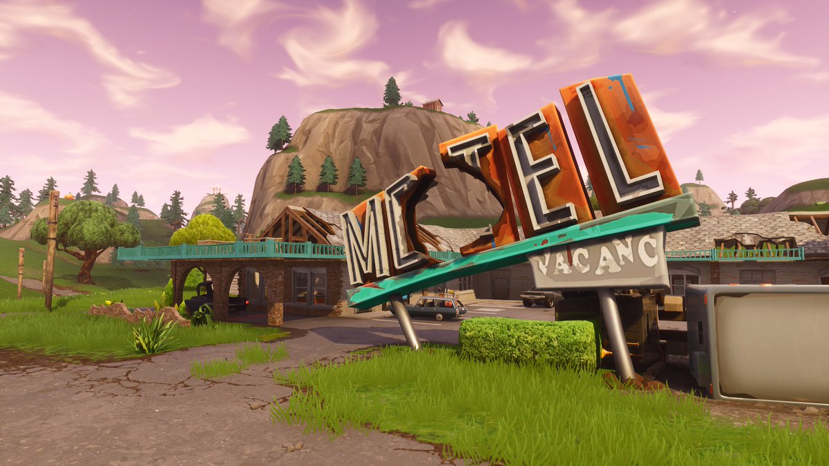 la saison derniere une faille avait emporte ce panneau plus a l est de la carte mais il est enfin revenu apres plusieurs semaines d absences - faille fortnite carte