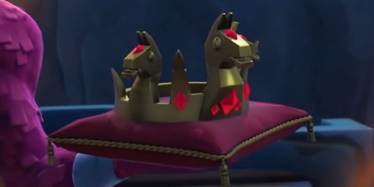 What does the Victory Crown do in Fortnite